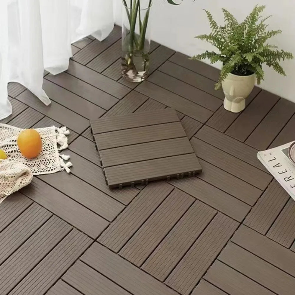 Anti-Corrosion Plastic Balcony Flooring 11.81x11.81in Waterproof DIY Interlocking Deck Tiles