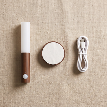 In the box: light, magnetic wall disc with adhesive pad and USB-C cable